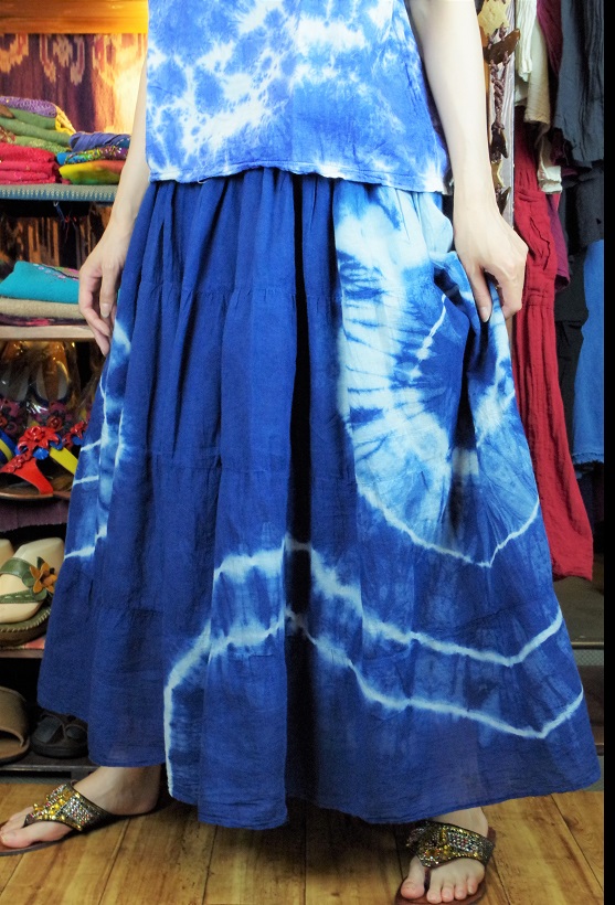 藍染のスカート